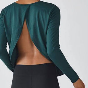 Fabletics Millie L/S Tee | Split Back